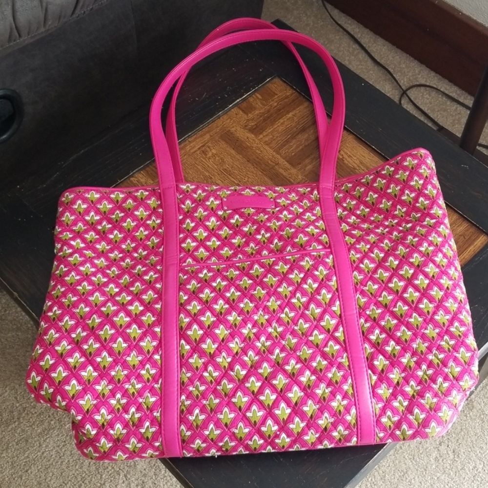 Gently used Vera Bradley Bag
